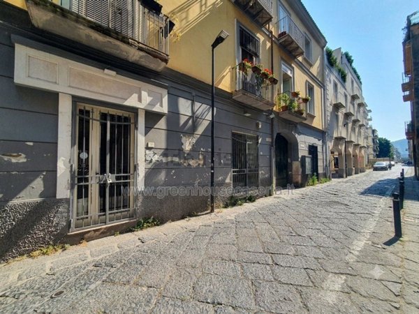 locale commerciale in affitto a Caserta in zona Ospedale