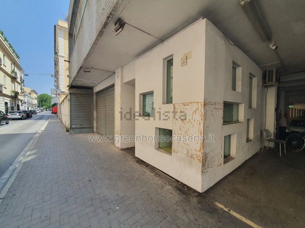 locale commerciale in affitto a Caserta in zona Centro Città