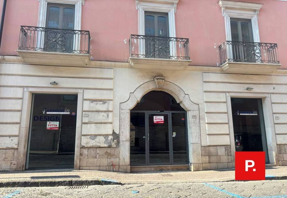 locale commerciale in affitto a Caserta in zona Centro Città