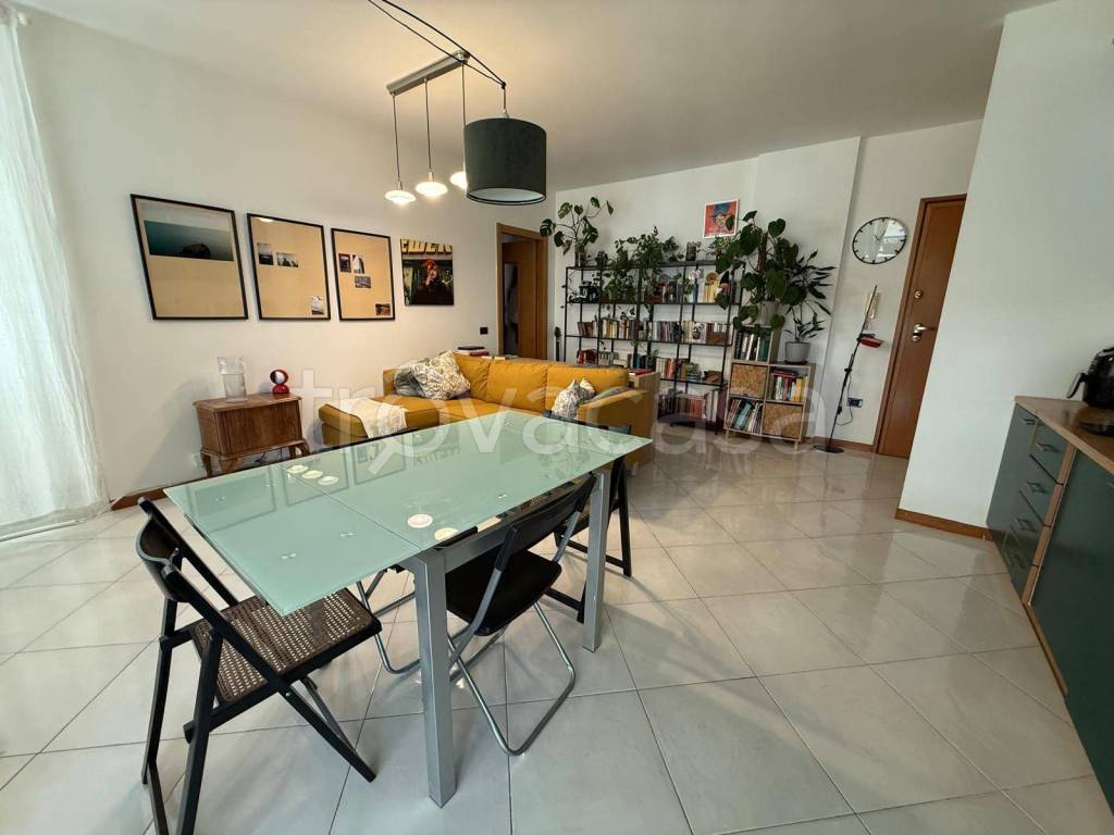 appartamento in affitto a Caserta in zona Acquaviva