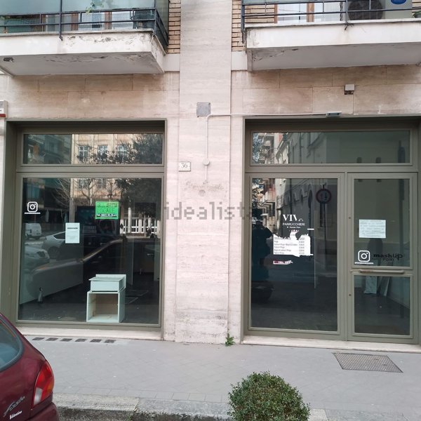 locale commerciale in affitto a Caserta in zona Centro Città