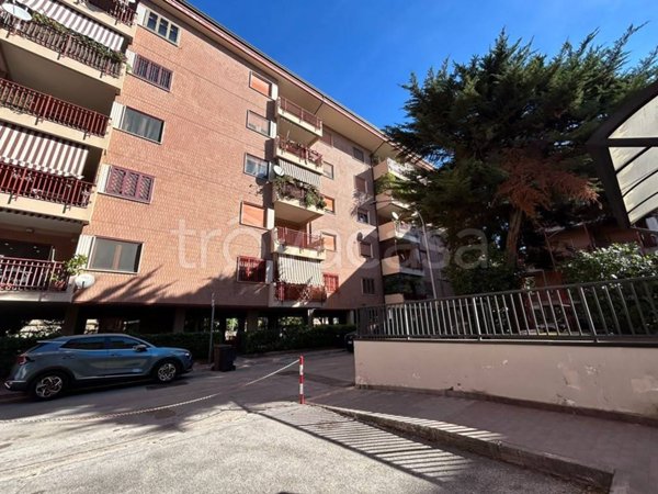 appartamento in affitto a Caserta in zona Acquaviva