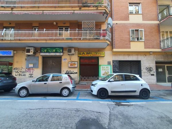 locale commerciale in affitto a Caserta