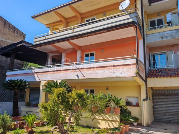 appartamento in affitto a Castel Morrone in zona Annunziata