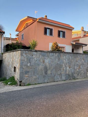 casa indipendente in affitto a Castel Volturno in zona Villaggio Coppola