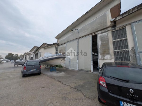 capannone in affitto a Castel Volturno