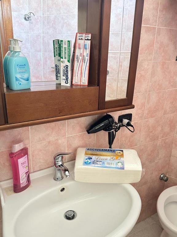 camera singola in affitto a Castel Volturno in zona Pineta Grande