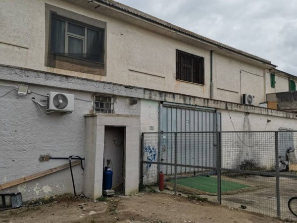 locale commerciale in affitto a Castel Volturno