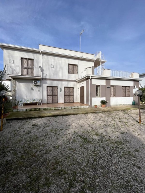 casa indipendente in affitto a Castel Volturno