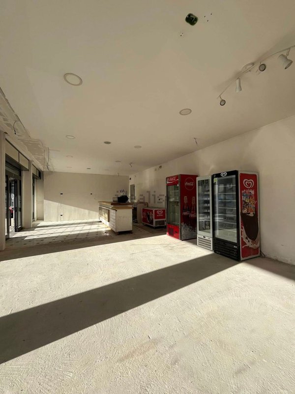 locale commerciale in affitto a Castel Volturno