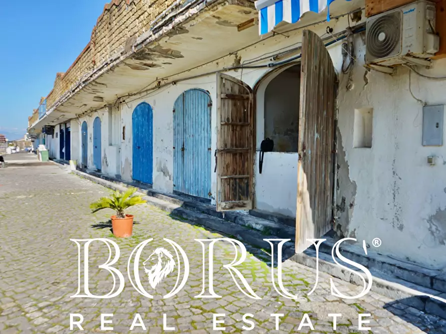 locale commerciale in affitto a Castel Volturno