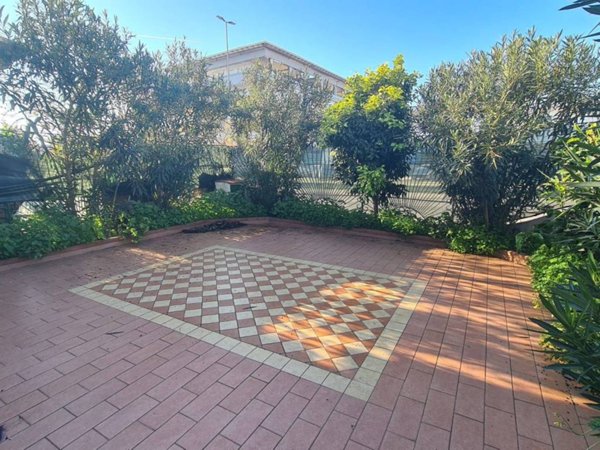 casa indipendente in affitto a Castel Volturno