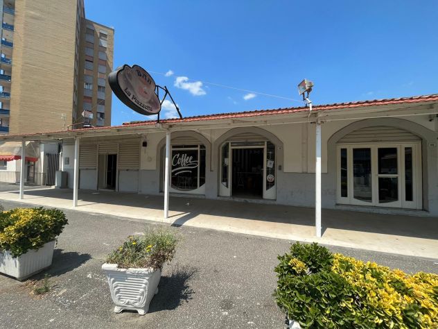 locale commerciale in affitto a Castel Volturno