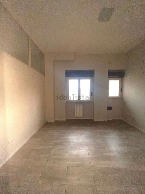ufficio in affitto a Castel Volturno