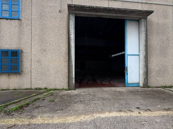 locale commerciale in affitto a Castel Volturno