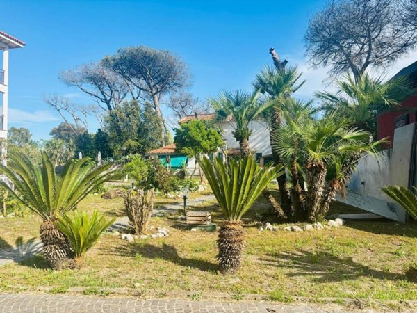 appartamento in affitto a Castel Volturno in zona Villaggio Coppola