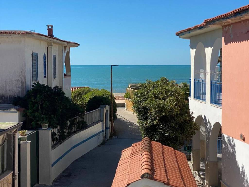 appartamento in affitto a Castel Volturno in zona Villaggio Coppola