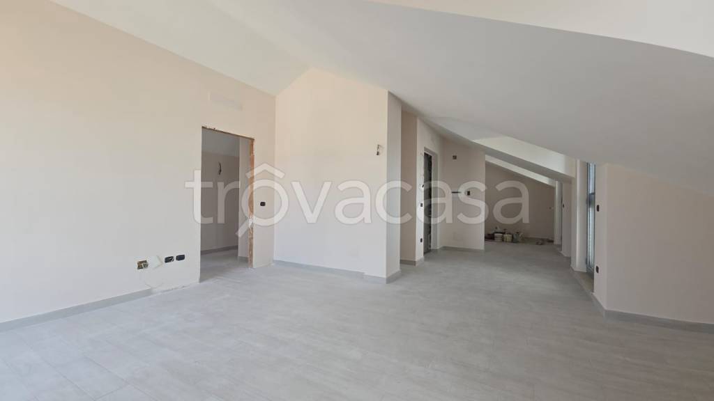 appartamento in affitto a Curti
