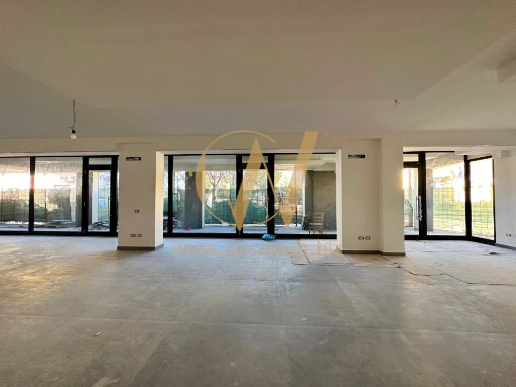 negozio in affitto a Curti