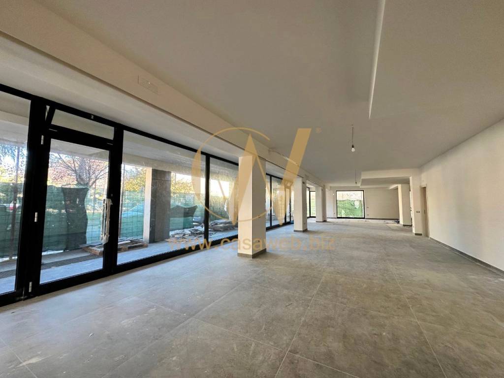 negozio in affitto a Curti