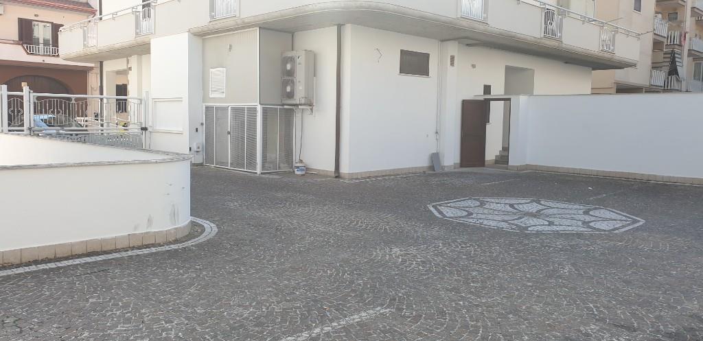 locale commerciale in affitto a Curti