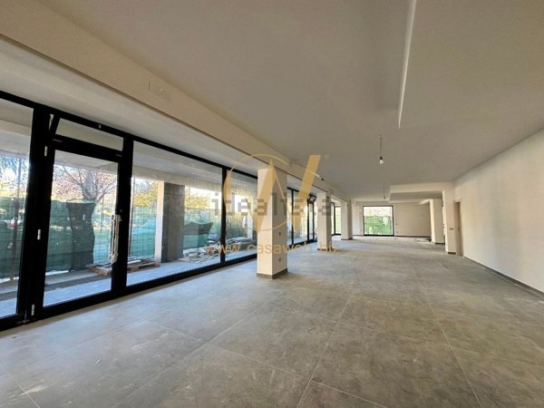 locale commerciale in affitto a Curti