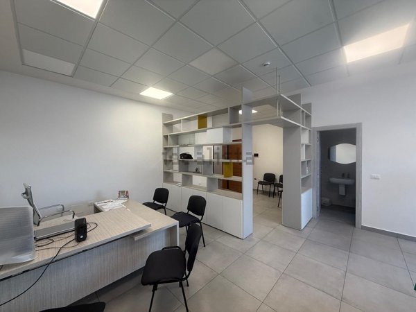ufficio in affitto a Curti
