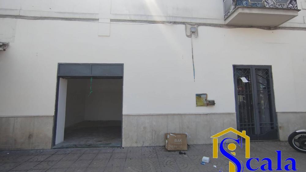 locale commerciale in affitto a Curti