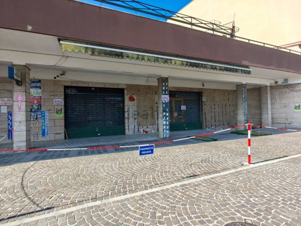 locale commerciale in affitto a Curti