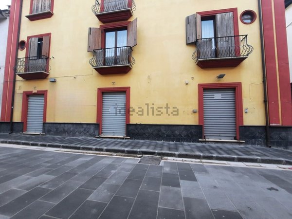 locale commerciale in affitto a Frignano