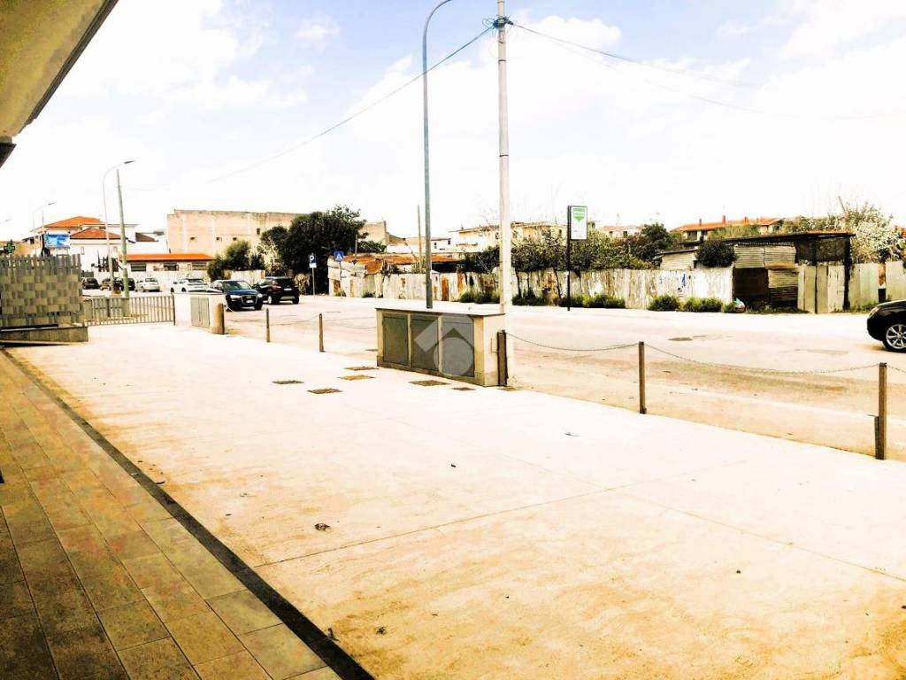 negozio in affitto a Gricignano di Aversa