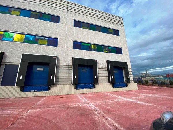 capannone in affitto a Gricignano di Aversa