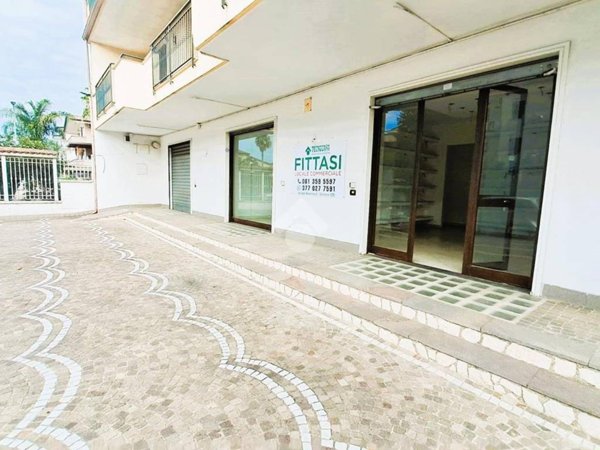 locale commerciale in affitto a Gricignano di Aversa