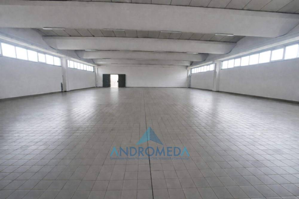 capannone in affitto a Gricignano di Aversa