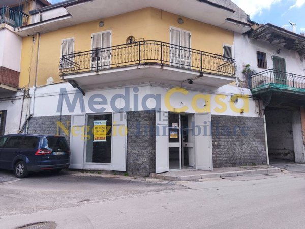 locale commerciale in affitto a Gricignano di Aversa