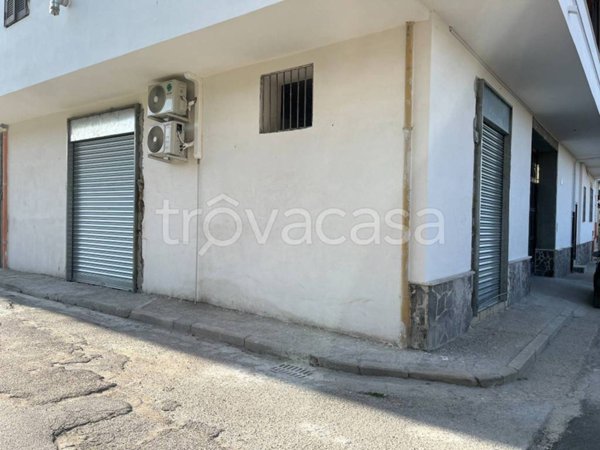 negozio in affitto a Lusciano