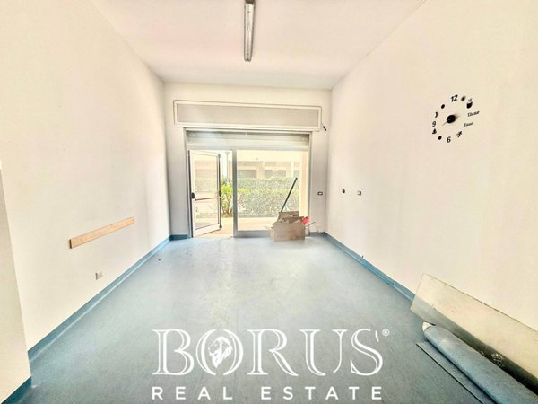 locale commerciale in affitto a Lusciano