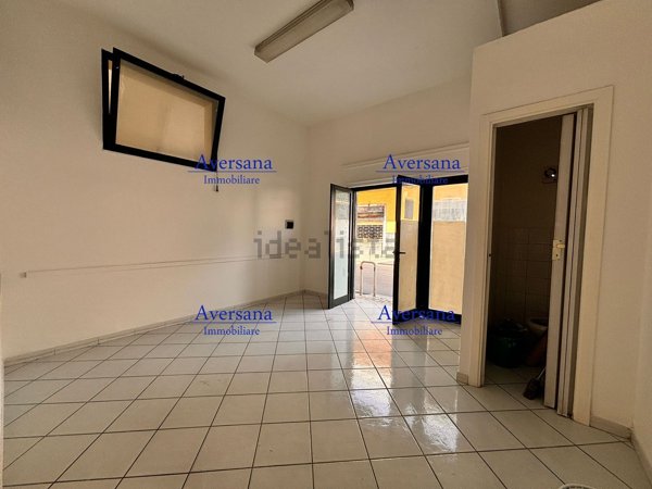 locale commerciale in affitto a Lusciano