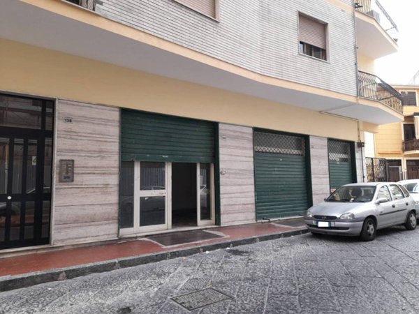 negozio in affitto a Maddaloni