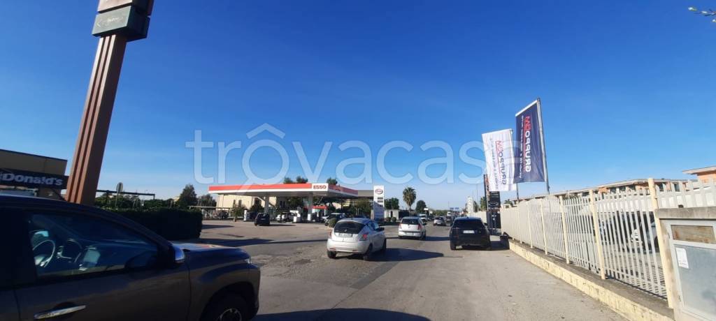 locale commerciale in affitto a Maddaloni