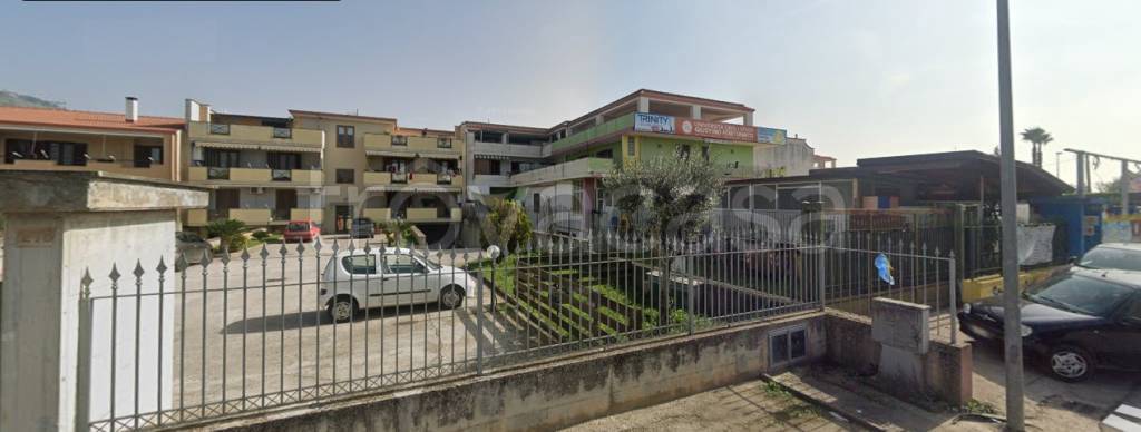 locale commerciale in affitto a Maddaloni