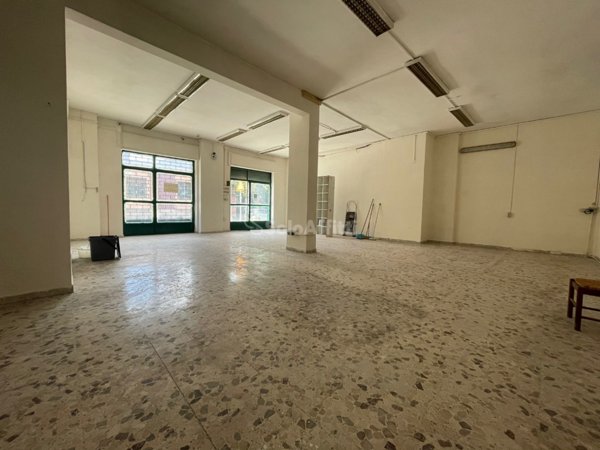 locale commerciale in affitto a Maddaloni
