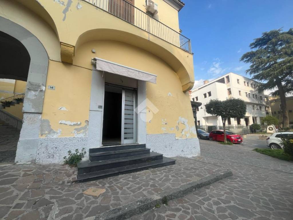negozio in affitto a Maddaloni