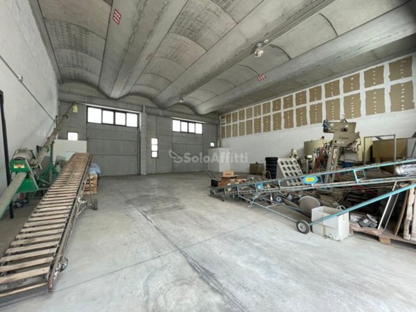 capannone in affitto a Maddaloni