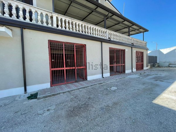 locale commerciale in affitto a Maddaloni