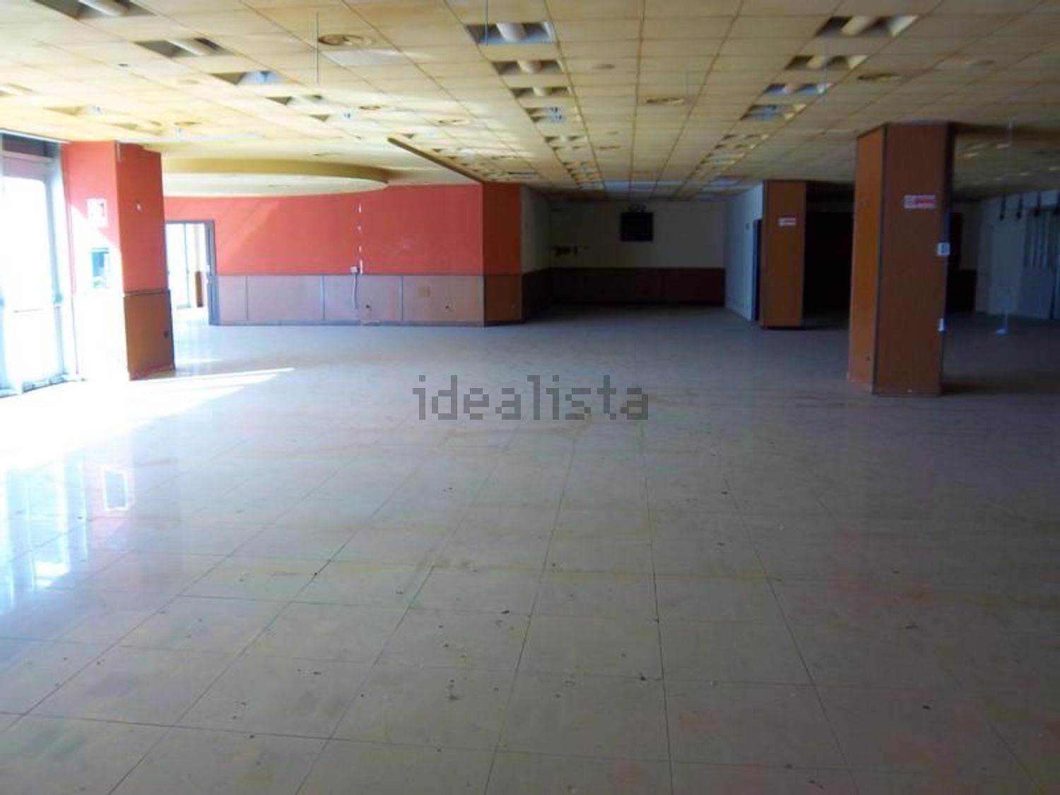 locale commerciale in affitto a Maddaloni