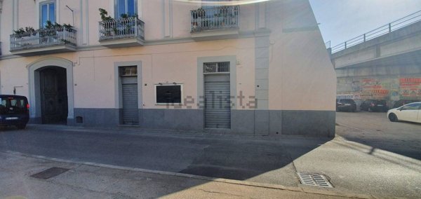 locale commerciale in affitto a Maddaloni