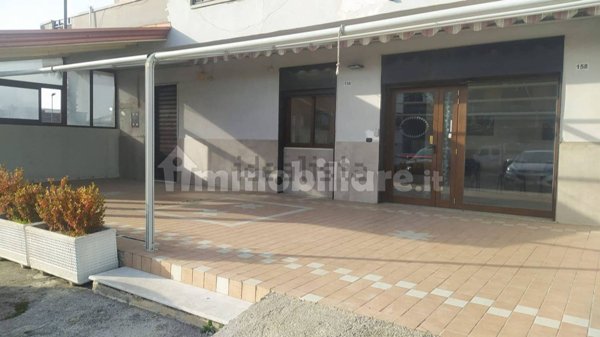 ufficio in affitto a Maddaloni in zona Mastrilli