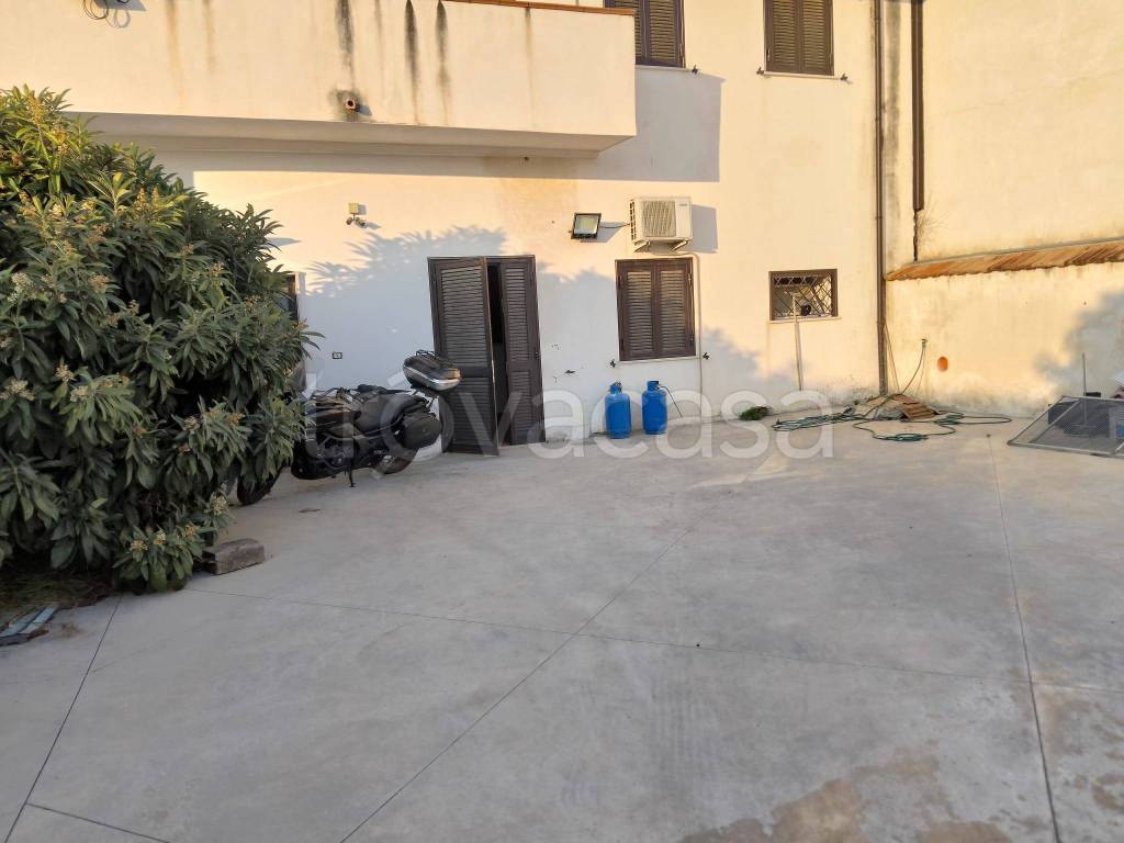 negozio in affitto a Maddaloni