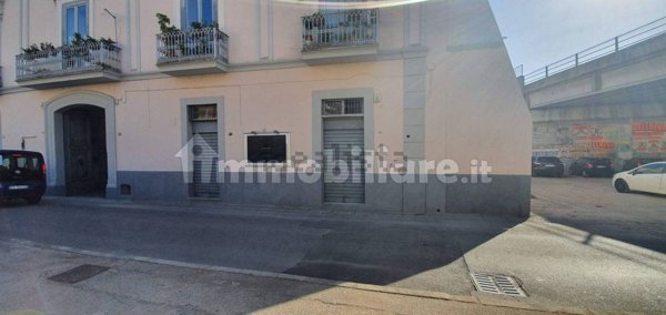 locale commerciale in affitto a Maddaloni